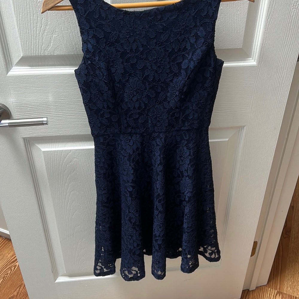 women’s navy floral print dress